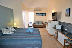 Osprey Holiday Village Unit 201-1 Bedroom - Wonderful 1 Bedroom Studio Apartment with a Pool in the Complex Exmouth